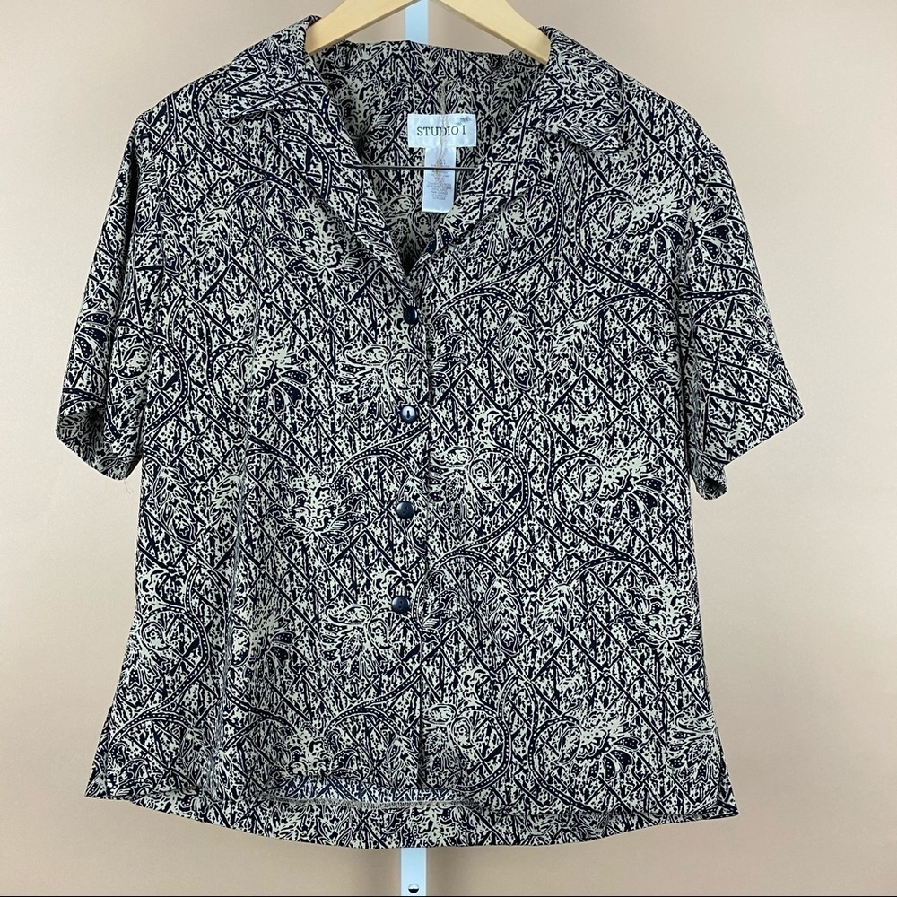 Studio I Vintage Style Size 8 Floral Mixed Print Flowy Top Flowy Vacation Island